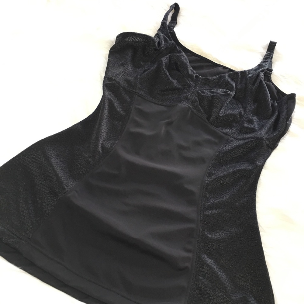 Black Spaghetti Strap Spanks Top!